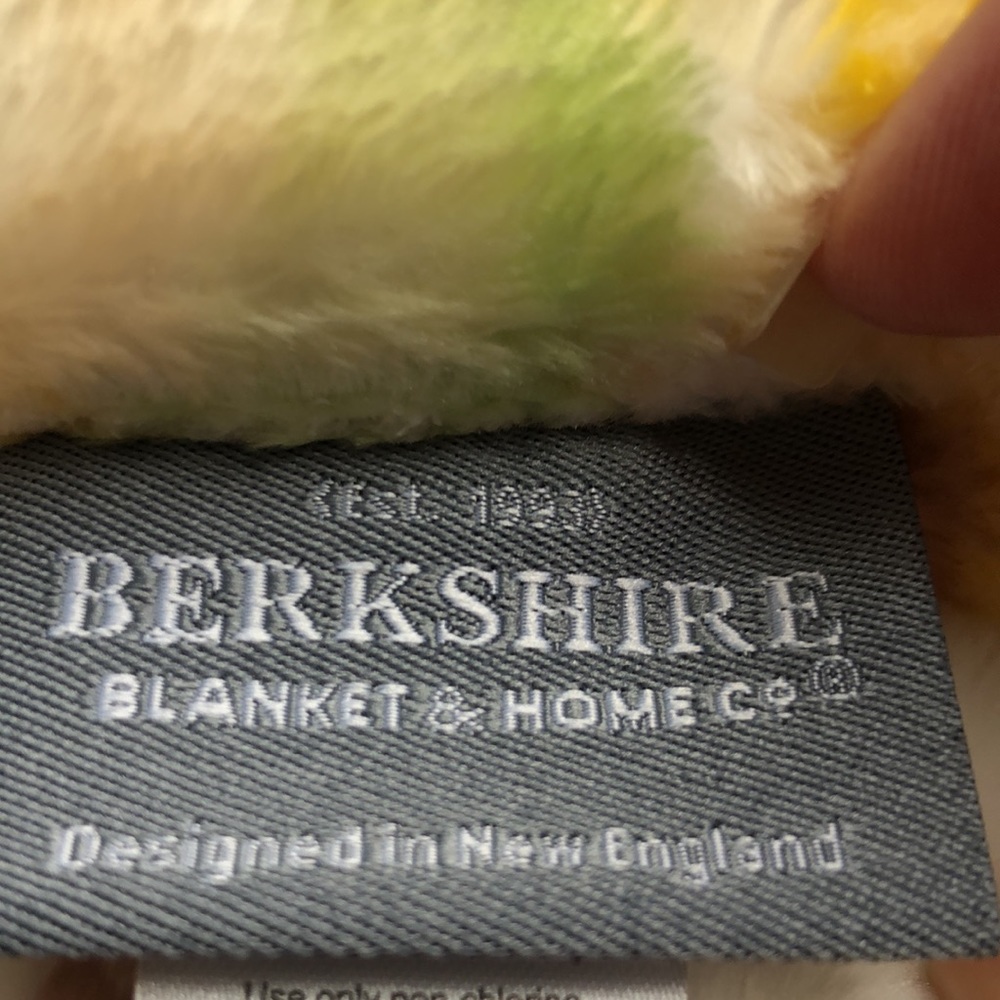 🆕Berkshire Sunflower Throw - Picture 6 of 13
